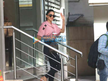 Kiara Advani snapped at the premises of her dance classes in Khar