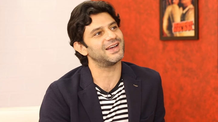 “First time I faced the camera as a professional was as a gay character” :Arjun Mathur