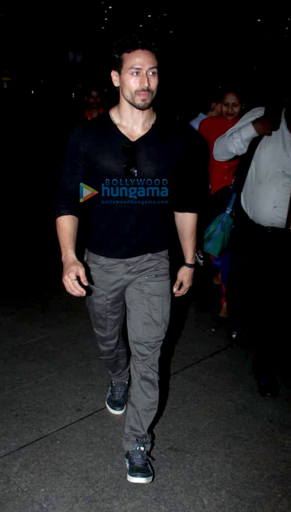 Tiger Shroff, Tara Sutaria and others snapped at the airport Tiger Shroff, Tara Sutaria and others snapped at the airport