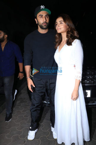 Photos: Celebs snapped at the special screening of De De Pyaar De