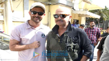 Hrithik Roshan snapped with family at PVR Juhu