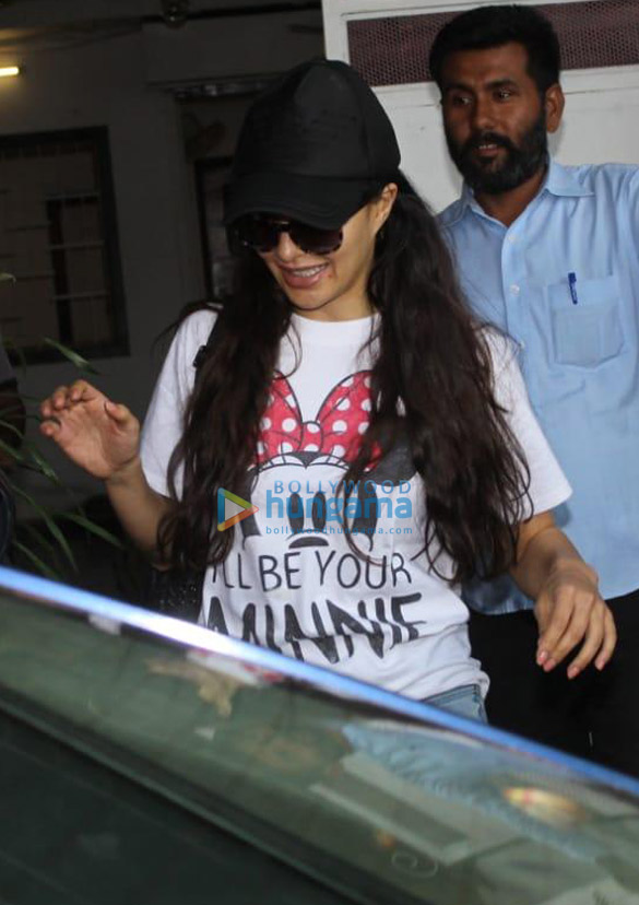 Jacqueline Fernandez and Anurag Kashyap spotted at Physi O Flex in Versova Jacqueline Fernandez and Anurag Kashyap spotted at Physi O Flex in Versova
