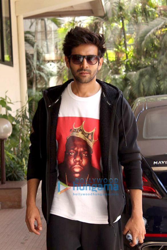 Kartik Aaryan and Patralekha spotted at the Kwan office in Andheri Kartik Aaryan and Patralekha spotted at the Kwan office in Andheri