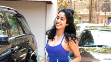 Photos: Janhvi Kapoor, Malaika Arora and others snapped outside the gym