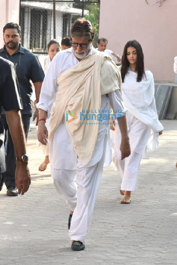 Photos: Amitabh Bachchan and Aishwarya Rai Bachchan attend the Late Sheetal Jain’s funeral at Pawan Hans Crematorium Photos: Amitabh Bachchan and Aishwarya Rai Bachchan attend the Late Sheetal Jain’s funeral at Pawan Hans Crematorium