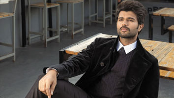 Vijay Deverakonda wins hearts again as he lovingly handles his female fan who got emotional meeting him!