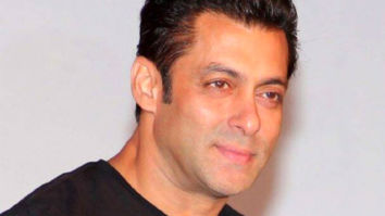 CUTE! This video of Salman Khan enjoying the company of his little ‘superstar’ will definitely put a smile on your face!