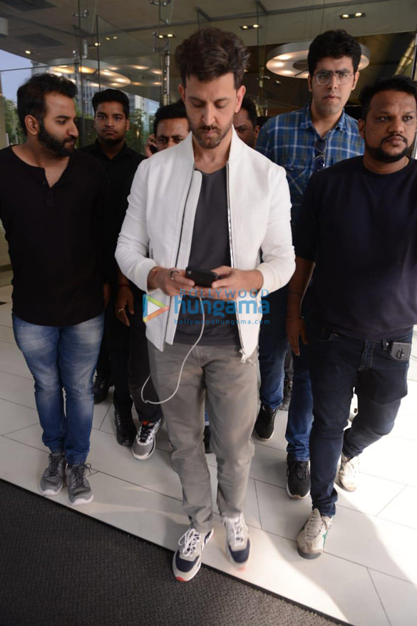 Photos: Hrithik Roshan hosts a special screening of Super 30 for Vice President Venkaiah Naidu Photos: Hrithik Roshan hosts a special screening of Super 30 for Vice President Venkaiah Naidu