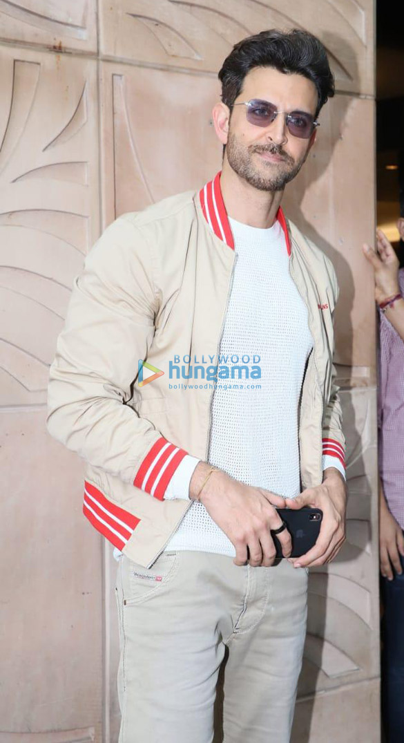 Photos: Hrithik Roshan snapped promoting his film Super 30 Photos: Hrithik Roshan snapped promoting his film Super 30