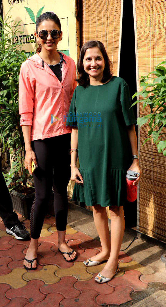 Photos: Rakul Preet Singh and Anupama Chopra snapped at Farmers’ Cafe in Bandra Photos: Rakul Preet Singh and Anupama Chopra snapped at Farmers’ Cafe in Bandra