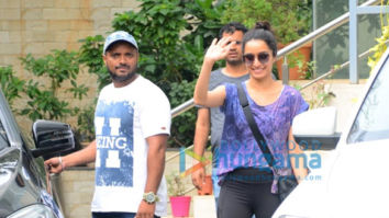 Photos: Shraddha Kapoor, Varun Dhawan and Dharmesh Yelande spotted at a dance class in Andheri