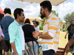 on the sets of the movie Bole Chudiyan