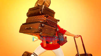 Movie Stills Of The Movie Coolie No. 1