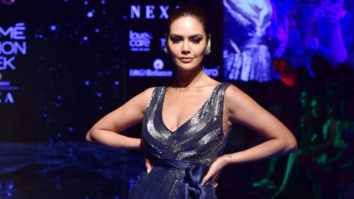 LFW Esha Gupta on ramp for Pallavi Mohan show