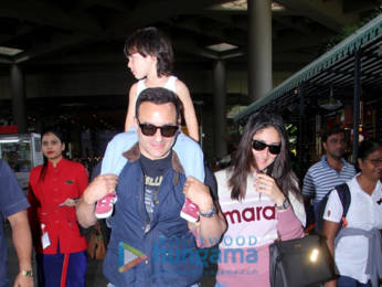 Photos: Saif Ali Khan and Kareena Kapoor Khan snapped at the airport