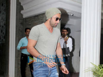 Photos: Ranbir Kapoor spotted at a clinic in Bandra