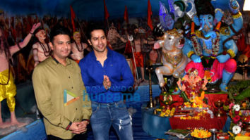 Photos: Varun Dhawan, Kartik Aaryan and others snapped at T-Series’ Ganpati celebration