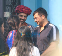 on the sets of the movie Bhool Bhulaiyaa 2