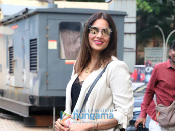 Photos: Karan Singh Grover and Bipasha Basu snapped at PVR, Juhu
