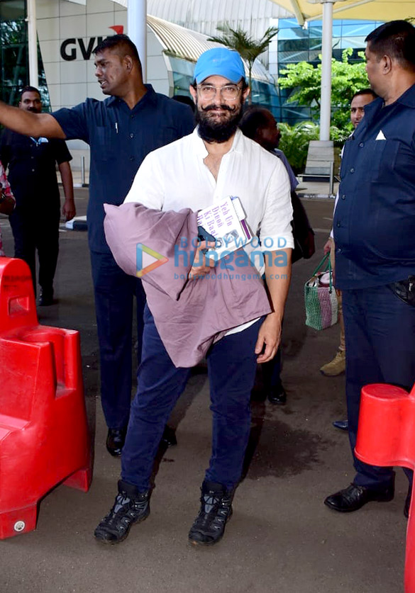 Photos: Aamir Khan, Tara Sutaria, Sidharth Malhotra, Bhumi Pednekar and others snapped at the airport Photos: Aamir Khan, Tara Sutaria, Sidharth Malhotra, Bhumi Pednekar and others snapped at the airport