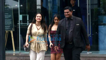 Photos: Kajol spotted with daughter Nysa at Yauatcha in BKC