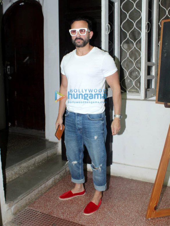 Photos: Saif Ali Khan spotted at Krome studios in Bandra Photos: Saif Ali Khan spotted at Krome studios in Bandra