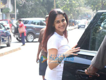Photos: Shahid Kapoor and Genelia D'Souza snapped at the gym