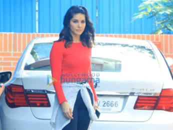 Photos: Sunny Leone snapped in Juhu