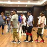 Coolie No 1 actor Varun Dhawan does the ‘thumka’, says it is not easy at all