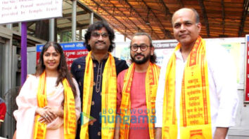 Photos: Ashutosh Gowariker, Sunita Gowariker and Ajay – Atul visit Siddivinayak temple