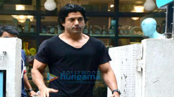 Photos: Farhan Akhtar snapped outside BBlunt salon