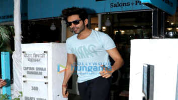 Photos: Kartik Aaryan snapped at BBlunt salon in Bandra