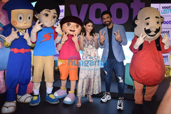 Photos: Soha Ali Khan and Aashish Chaudhary snapped at the launch of the Voot kids app Photos: Soha Ali Khan and Aashish Chaudhary snapped at the launch of the Voot kids app