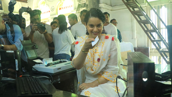 Kangana Ranaut spotted at CSMT Railway Station Ticket counter