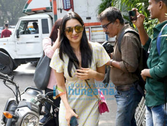 Photos: Kiara Advani spotted at Pali Village Cafe in Bandra