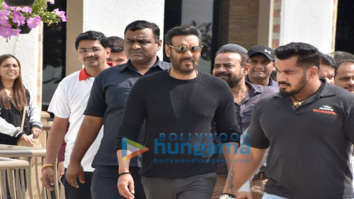Photos: Ajay Devgn and Sayani Gupta snapped at Sun N Sand in Juhu
