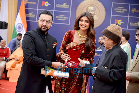 Photos: Pranab Mukherjee honours Raj Kundra and Shilpa Shetty at Vigyan Bhavan in Delhi Photos: Pranab Mukherjee honours Raj Kundra and Shilpa Shetty at Vigyan Bhavan in Delhi