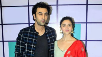 Ranbir Kapoor cheers for Mumbai City FC, Alia Bhatt accompanies him
