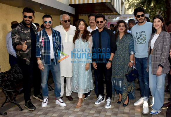 Photos: Anil Kapoor and family snapped at the naming of a chowk in Chembur after his father