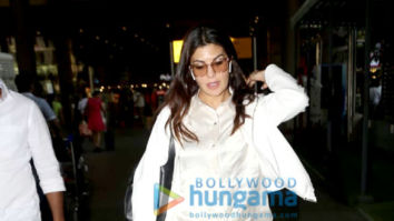 Photos: Jacqueline Fernandez, Janhvi Kapoor and others snapped at the airport