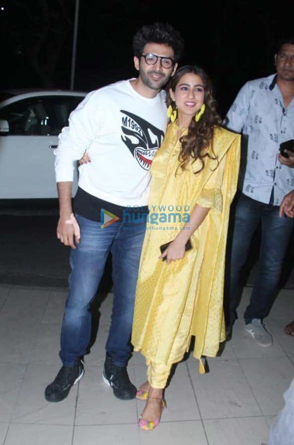Photos: Kartik Aaryan and Sara Ali Khan snapped during Love Aaj Kal promotions Photos: Kartik Aaryan and Sara Ali Khan snapped during Love Aaj Kal promotions