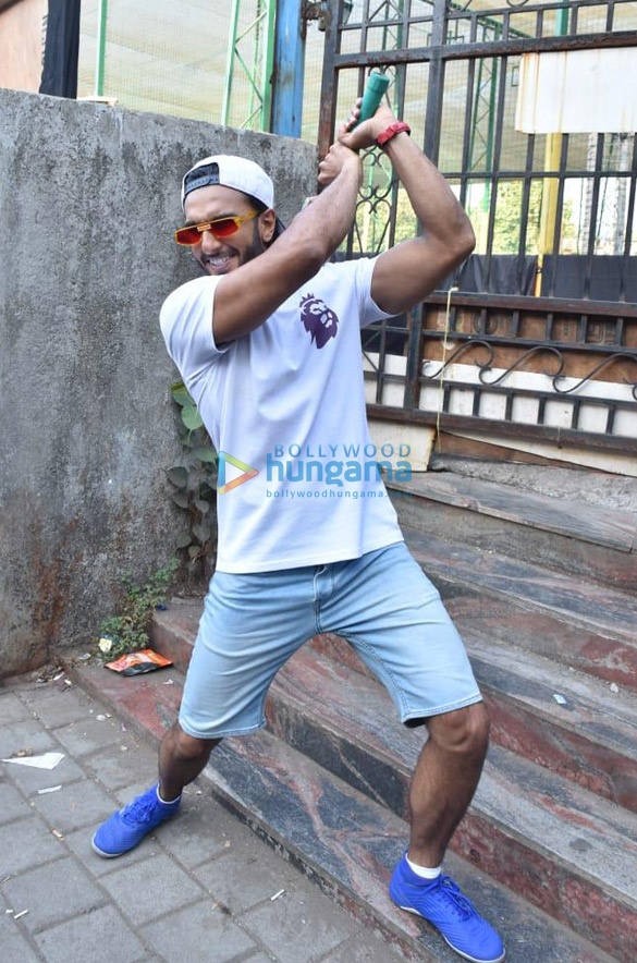 Photos: Ranveer Singh snapped promoting his film ’83 Photos: Ranveer Singh snapped promoting his film ’83
