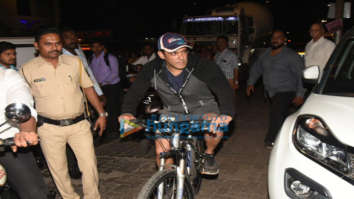 Photos: Salman Khan snapped riding his cycle