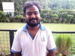 Dream Girl actor Solanki Diwakar sells fruits on the streets after going jobless; was supposed to shoot with Rishi Kapoor Dream Girl actor Solanki Diwakar sells fruits on the streets after going jobless; was supposed to shoot with Rishi Kapoor