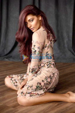 Celebrity Photo of Saiyami Kher