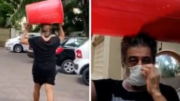 Watch: Shakti Kapoor carries a big drum on his head to buy liquor 