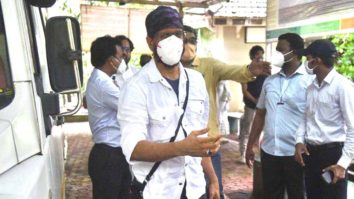 Jaaved Jaaferi and Abbas Jaffrey attend Jagdeep’s Funeral