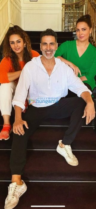 On The Sets from the movie Bellbottom