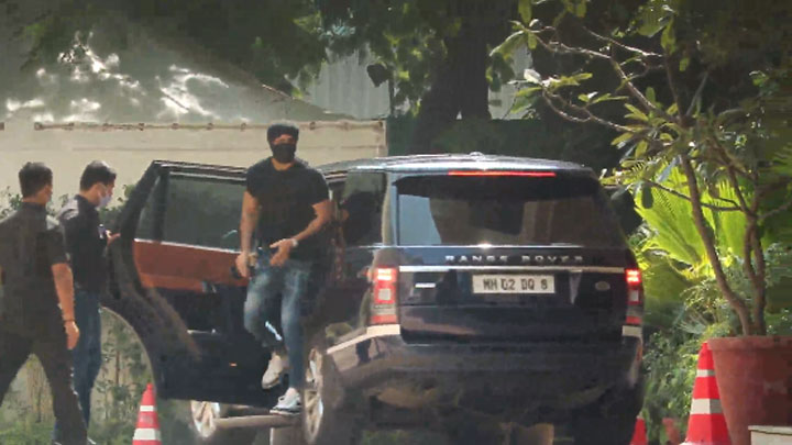 Ranbir Kapoor spotted at YRF studio Andheri