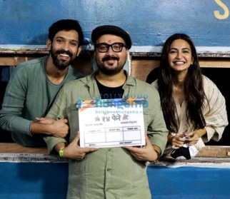 On the sets of the movie 14 Phere